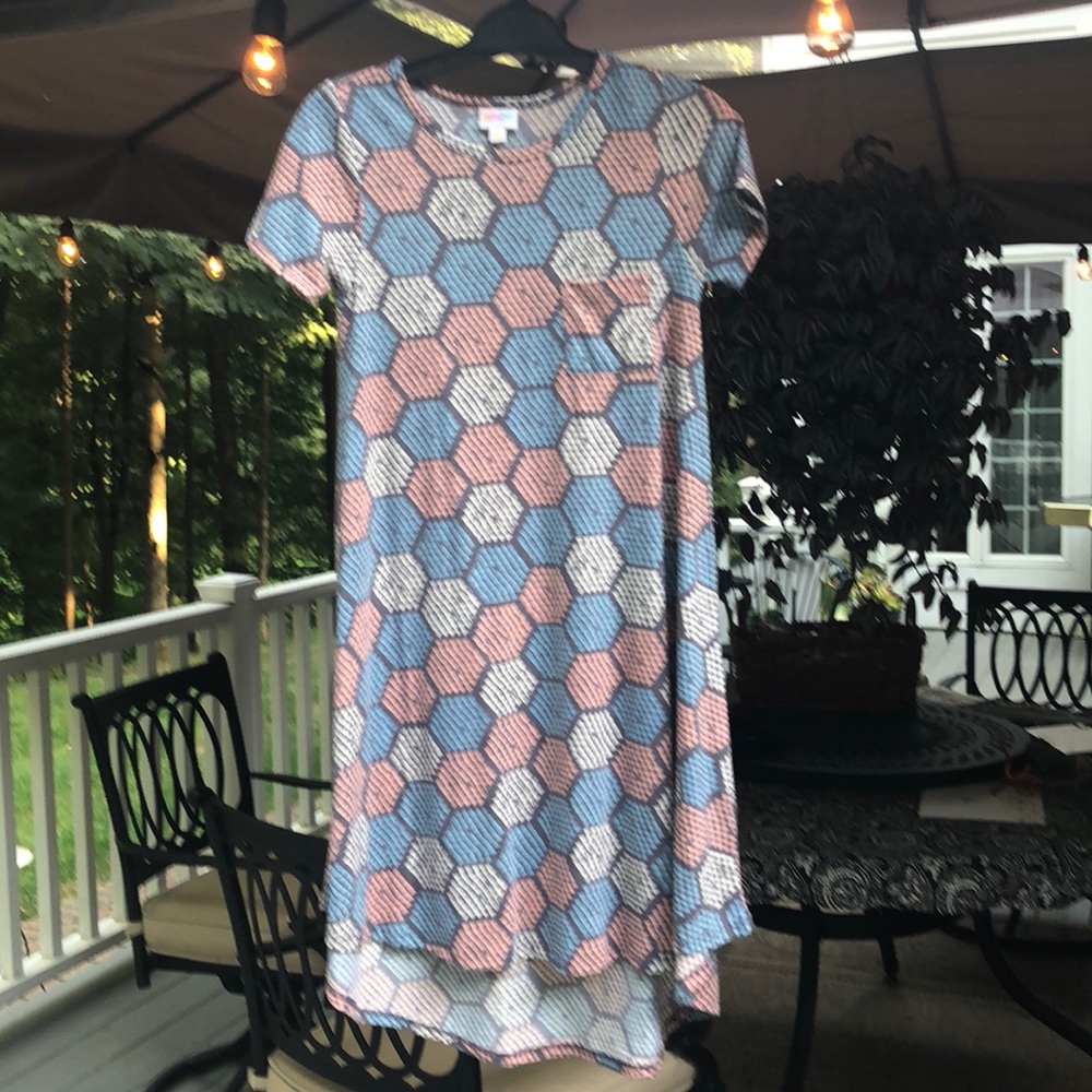 NWOT Carly XXS Lularoe